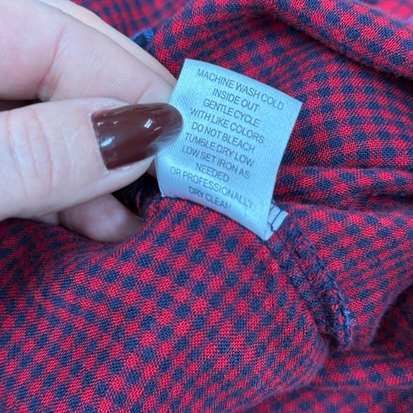 Hester & Orchard Red Navy Plaid Button Front Shirt Size Medium EUC - Picture 9 of 12